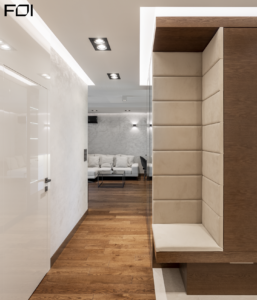 elegancki korytarz w luksusowym apartamencie w Warszawie