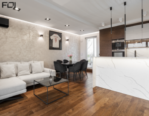 luksusowa przestrzeń dzienna z aneksem w apartamencie w Warszawie