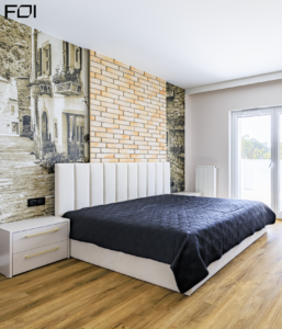 sypialnia master w apartamencie wakacyjnym nad morzem